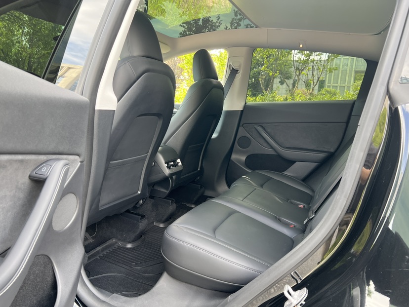 Tesla Model Y 2023 car image #7