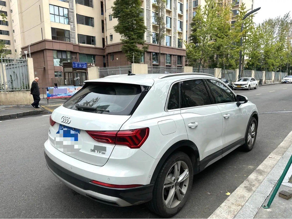 Audi Q3 2023 #2 Audi Q3 2023 car image #2