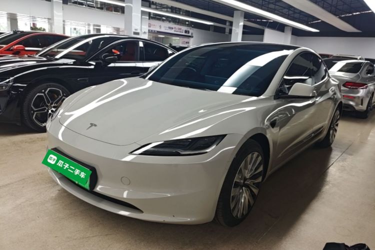 Tesla Model 3 2024 car image #2