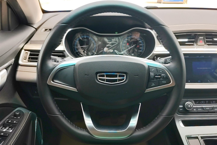 GEELY Emgrand 2020 car image #11