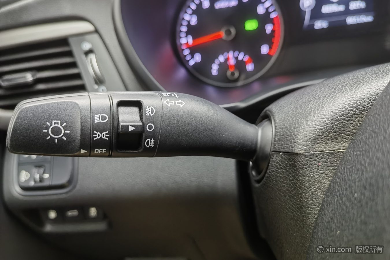 Kia K5 2016 car image #22