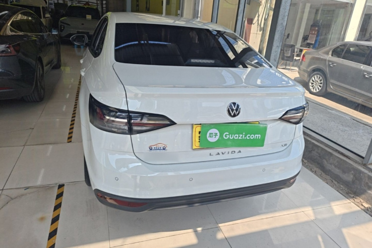 Volkswagen Lavida 2025 car image #6