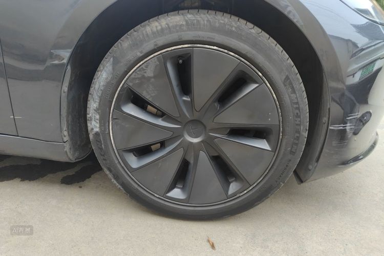 Tesla Model 3 2024 car image #9