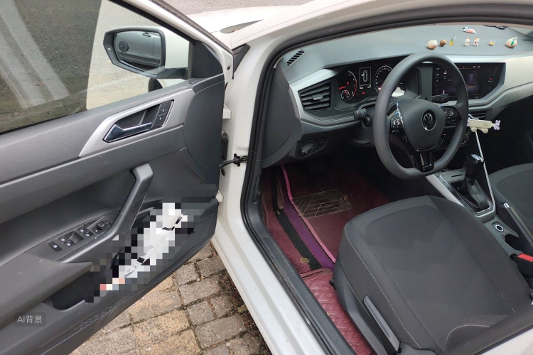 Volkswagen Polo 2022 car image #18