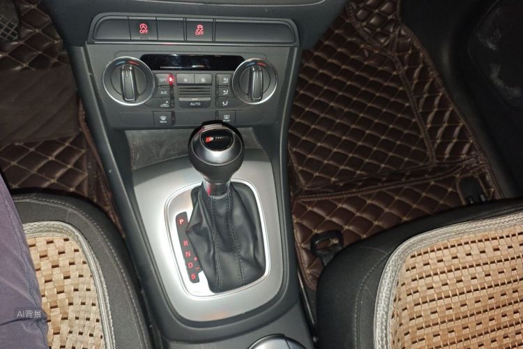 Audi Q3 2016 #16 Audi Q3 2016 car image #16