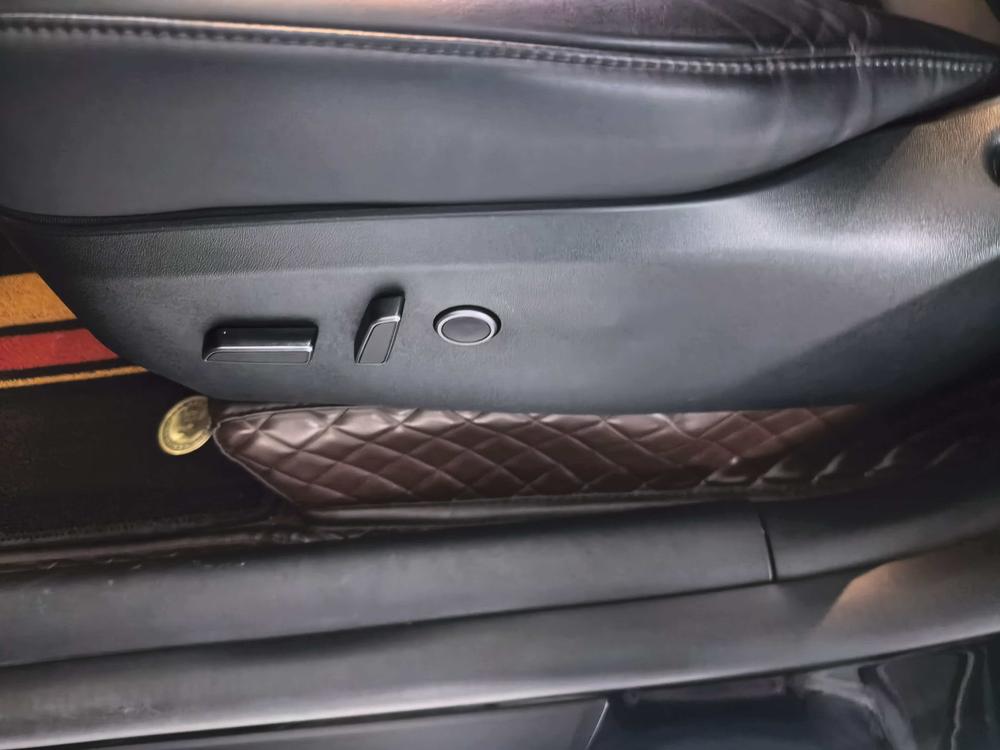 Tesla Model Y 2024 car image #17