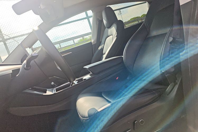 Tesla Model Y 2022 #19 Tesla Model Y 2022 car image #19