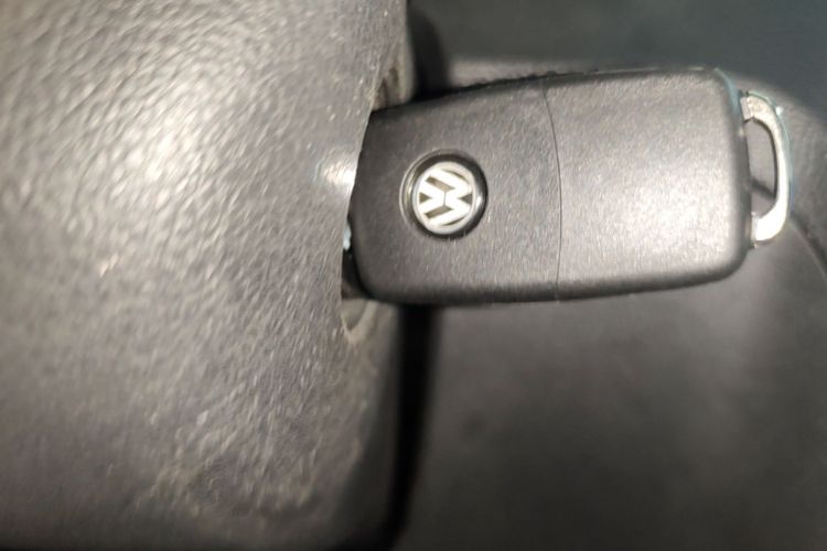 Volkswagen Santana 2016 car image #9