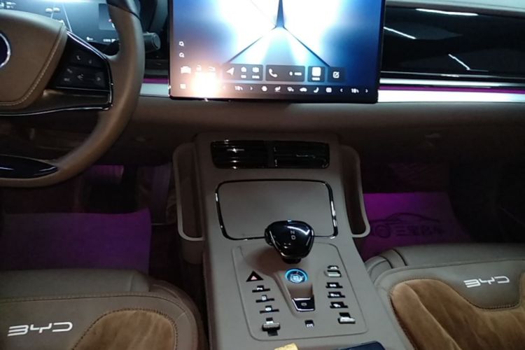 BYD Han 2025 #14 BYD Han 2025 صورة سيارة #14