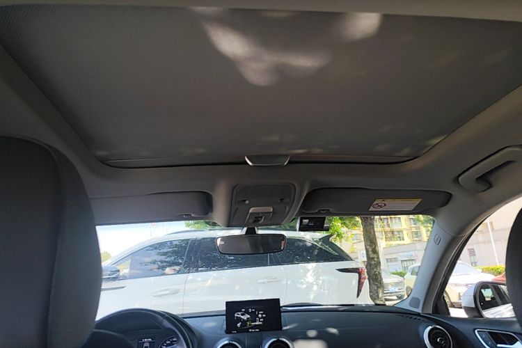 Audi A3 2019 car image #18