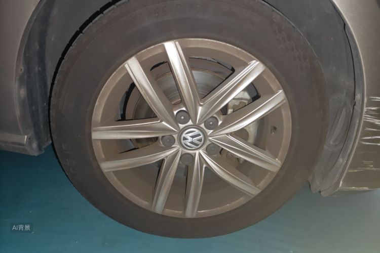 Volkswagen Golf 2019 car image #9