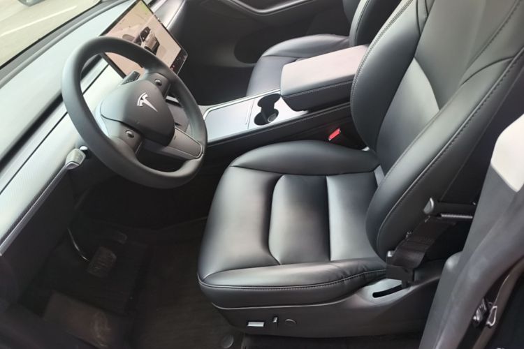 Tesla Model Y 2023 #19 Tesla Model Y 2023 car image #19