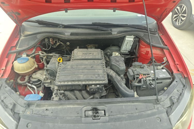 Volkswagen Polo 2015 car image #20