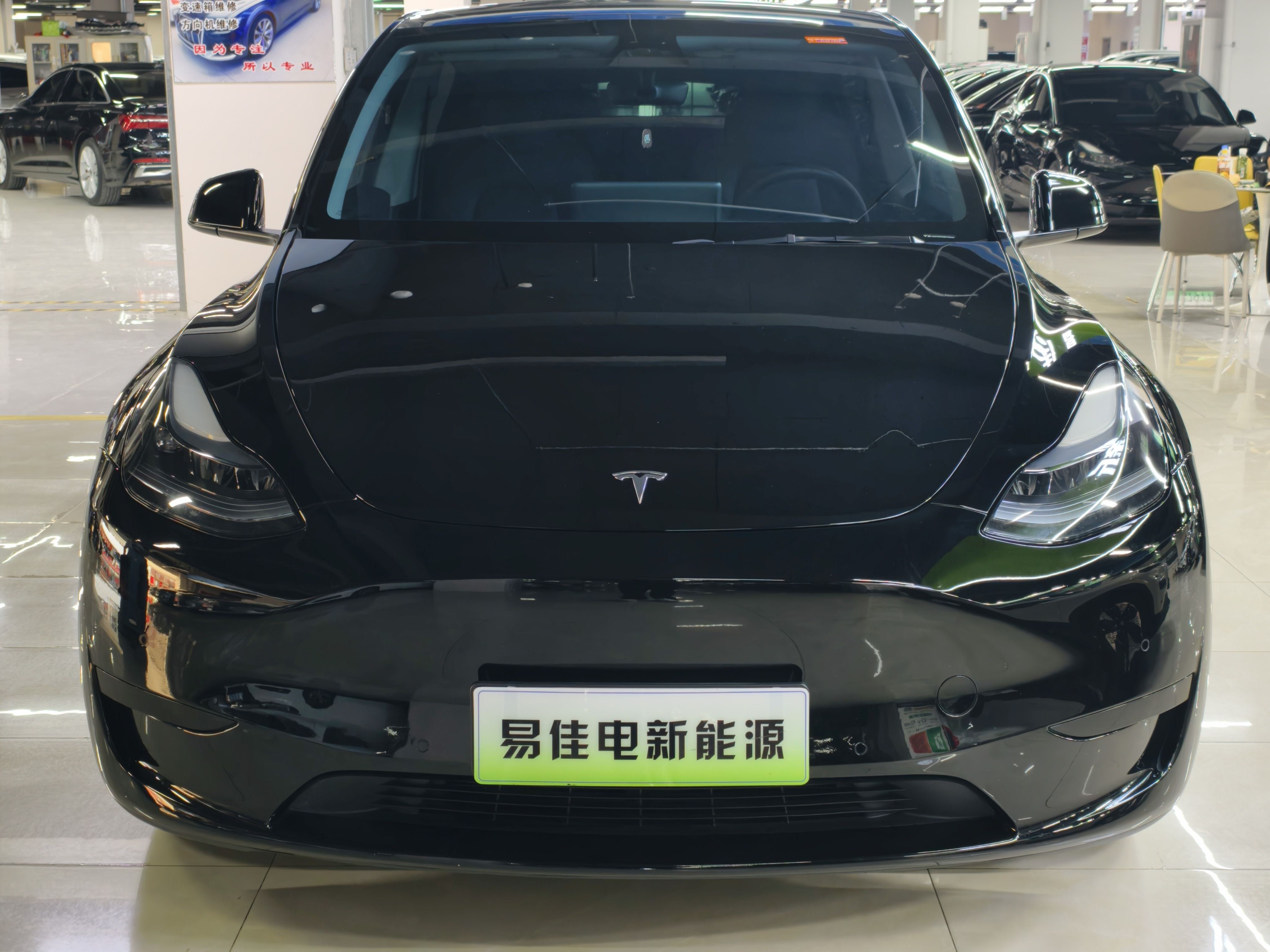 Tesla Model Y 2023 car image #3
