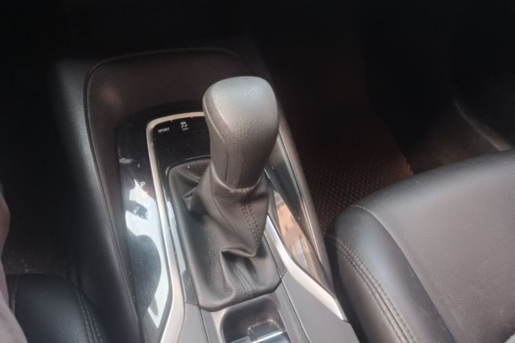 Toyota Corolla 2023 car image #14