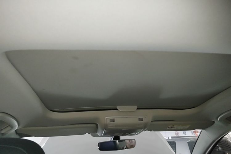 Volkswagen Golf 2017 car image #18