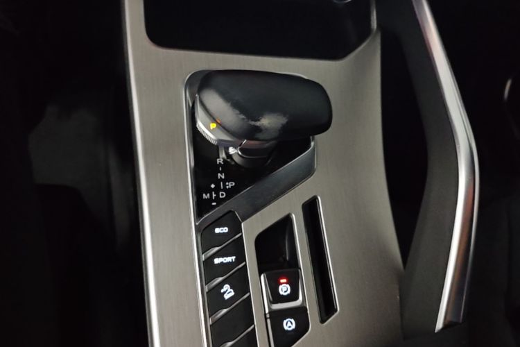 GEELY Coolray 2022 immagine di auto #14