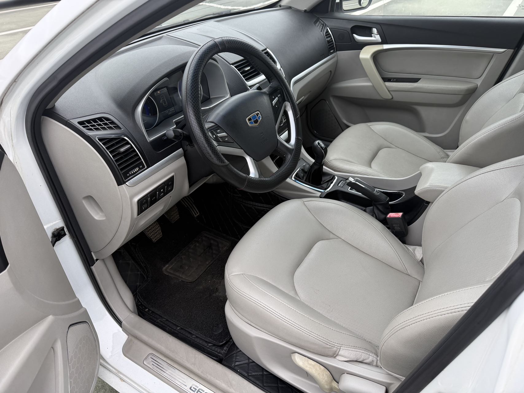 GEELY Emgrand 2015 #5 GEELY Emgrand 2015 image de voiture #5