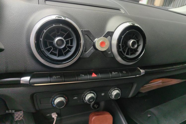 Audi A3 2018 immagine di auto #15