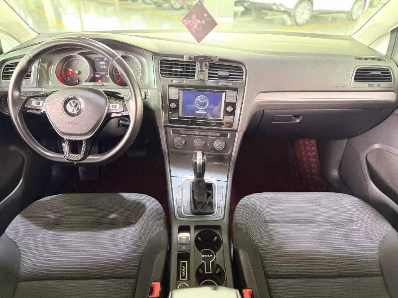 Volkswagen Golf 2018 #6 Volkswagen Golf 2018 صورة سيارة #6