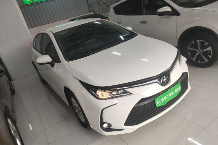 Toyota Corolla 2023 immagine di auto #4