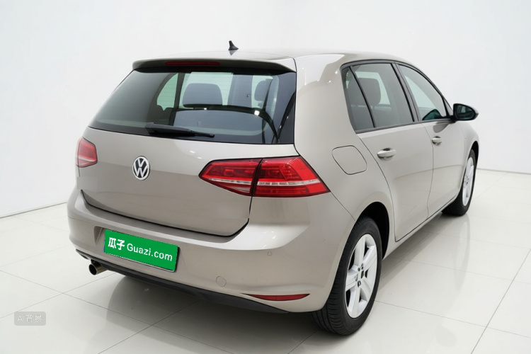 Volkswagen Golf 2015 car image #7