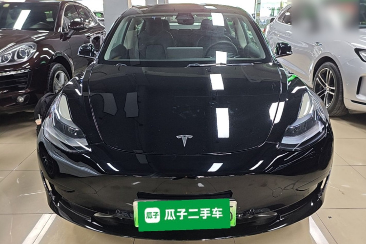 Tesla Model 3 2023 car image #3