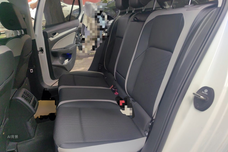 Volkswagen Golf 2021 car image #19