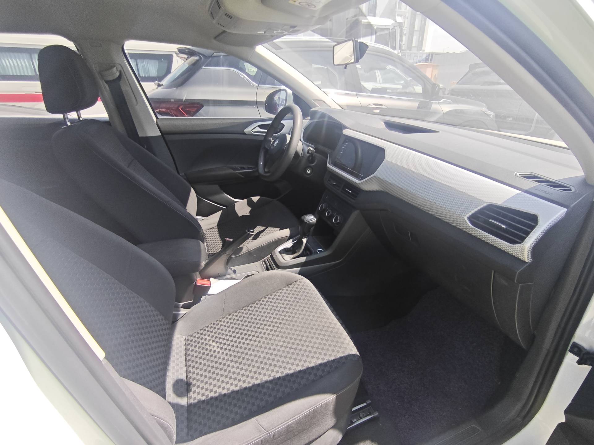 Volkswagen Tacqua 2023 car image #2