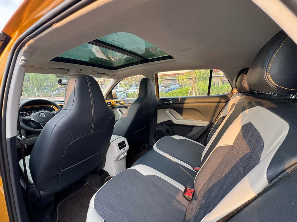Volkswagen T-Cross 2021 image de voiture #10