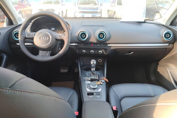 Audi A3 2017 car image #10