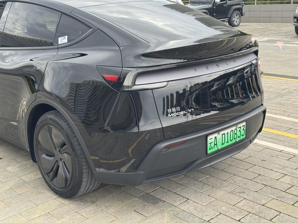 Tesla Model Y 2025 #11 Tesla Model Y 2025 immagine di auto #11