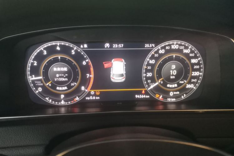 Volkswagen Golf 2020 car image #12