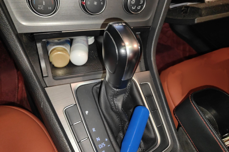 Volkswagen Golf 2014 car image #18