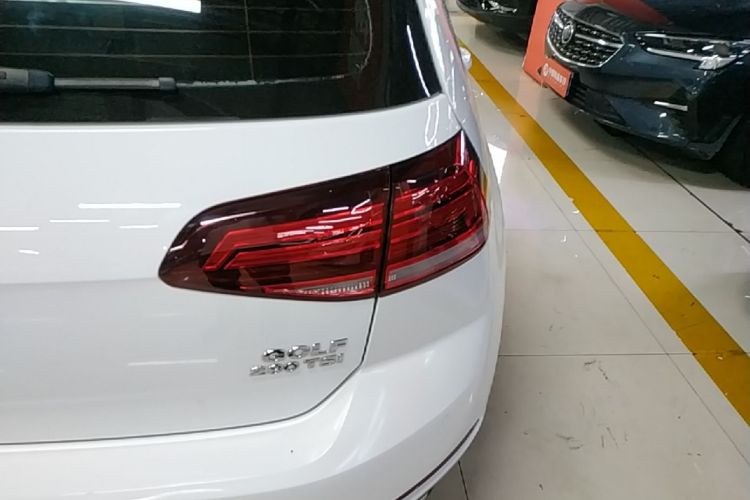 Volkswagen Golf 2019 #8 Volkswagen Golf 2019 car image #8