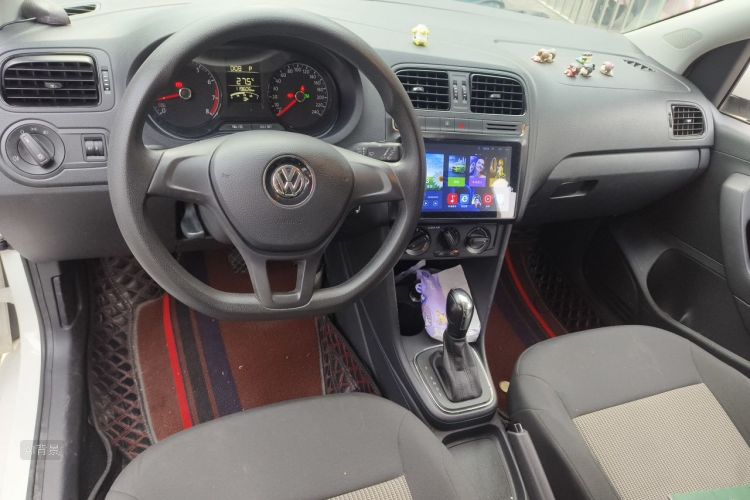 Volkswagen Polo 2018 car image #11