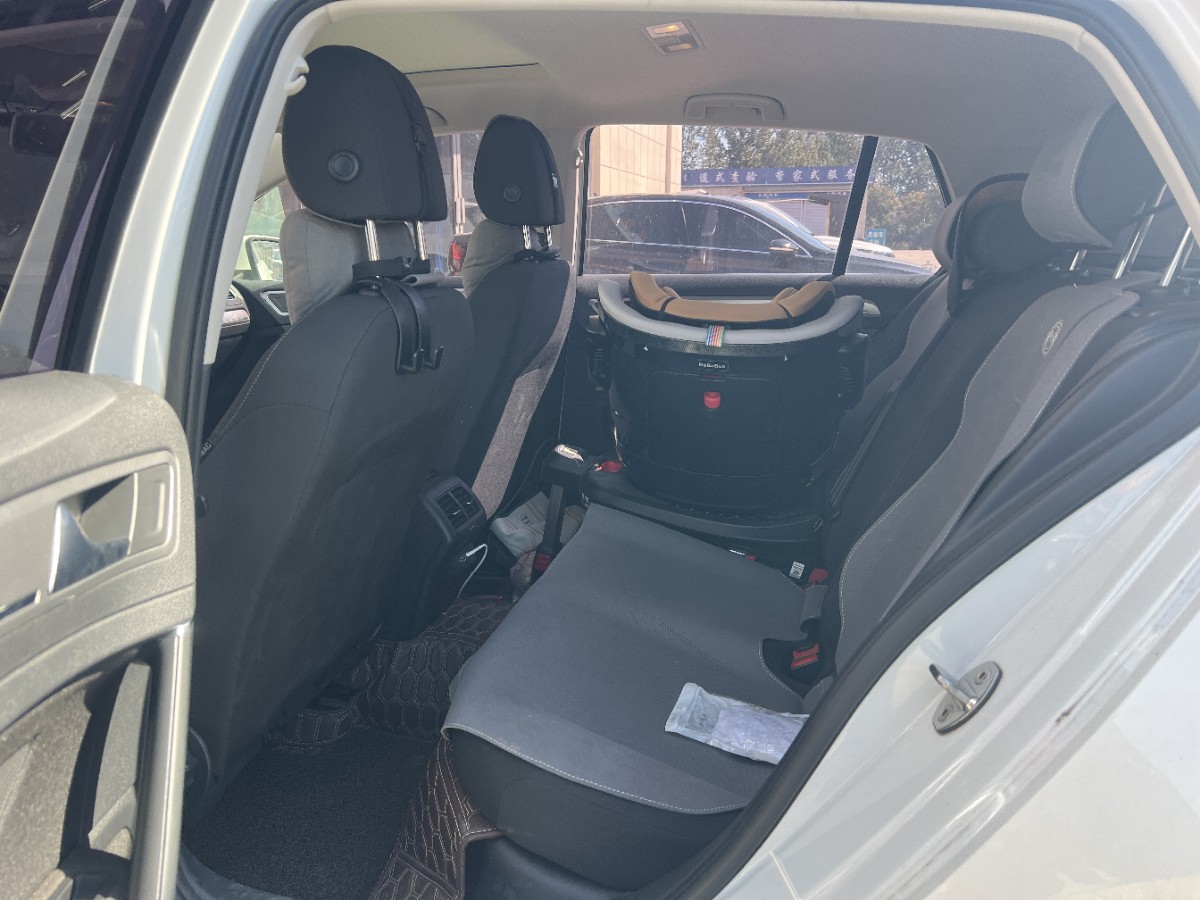 Volkswagen Golf 2019 #6 Volkswagen Golf 2019 car image #6