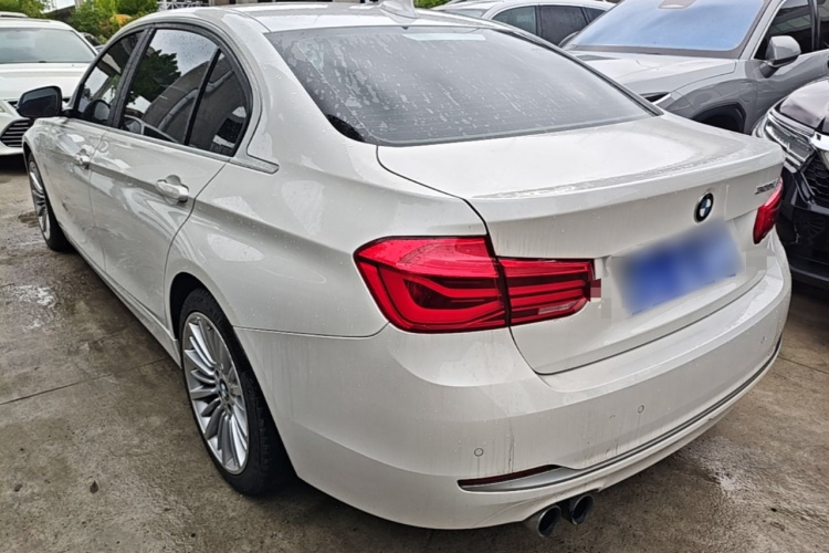 BMW 3 Series 2018 #5 BMW 3 Series 2018 car image #5