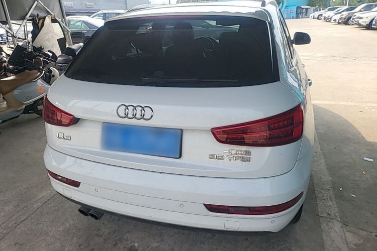 Audi Q3 2019 car image #6