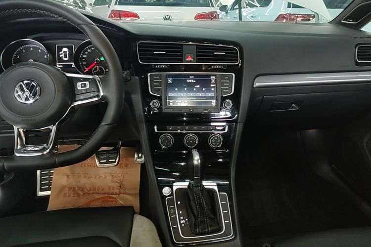 Volkswagen Golf 2017 #17 Volkswagen Golf 2017 car image #17