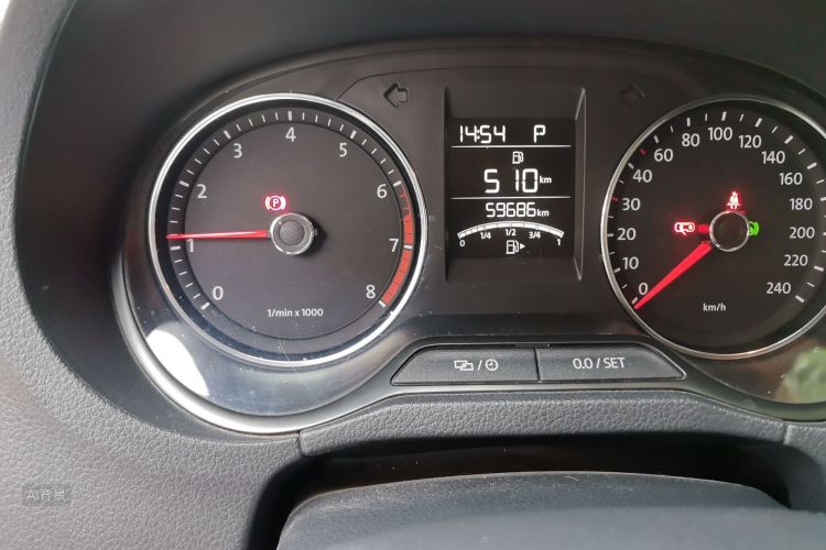 Volkswagen Polo 2015 #14 Volkswagen Polo 2015 car image #14