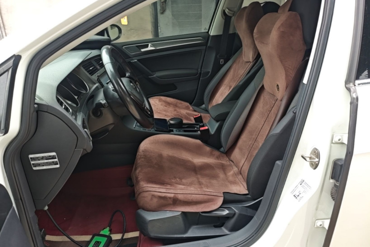 Volkswagen Golf 2015 car image #15