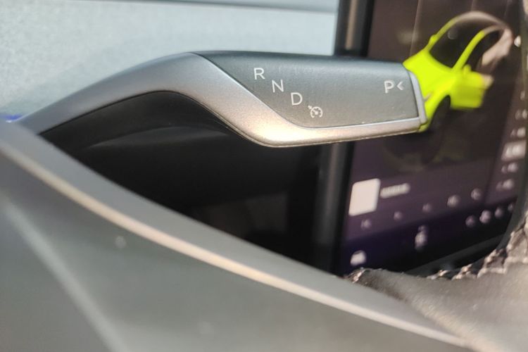 Tesla Model Y 2023 #14 Tesla Model Y 2023 car image #14