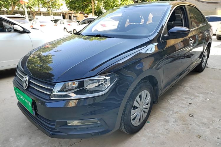 Volkswagen Santana 2022 car image #2