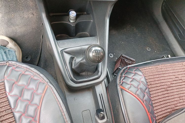 Volkswagen Santana 2016 car image #16