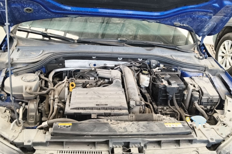 Volkswagen Golf 2021 car image #20