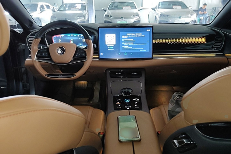 BYD Han 2022 car image #11