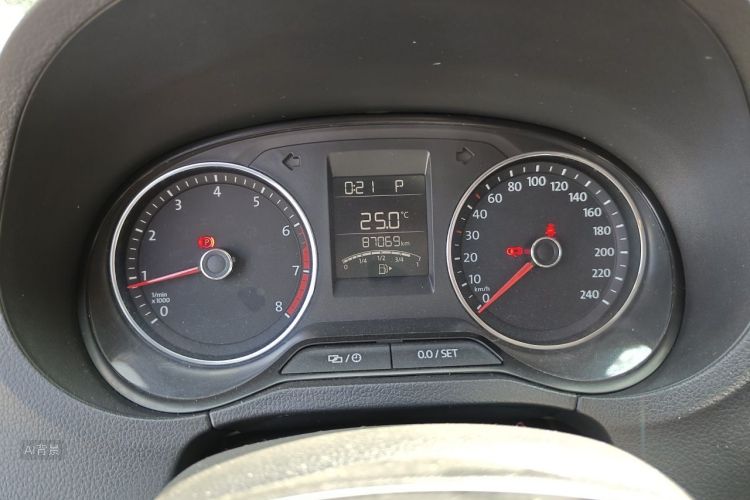 Volkswagen Polo 2016 #13 Volkswagen Polo 2016 car image #13