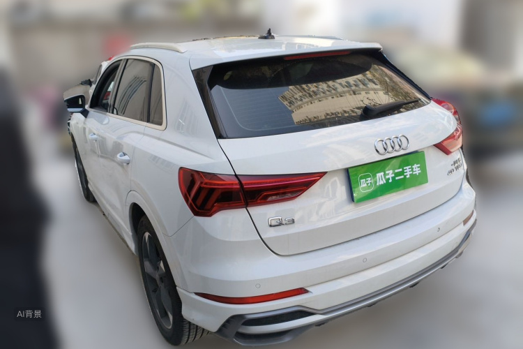 Audi Q3 2019 car image #5
