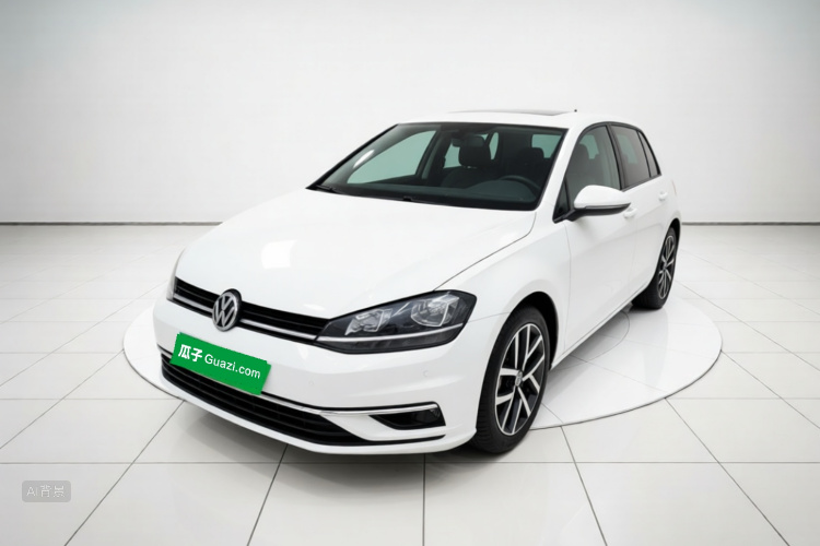 Volkswagen Golf 2020 car image #2